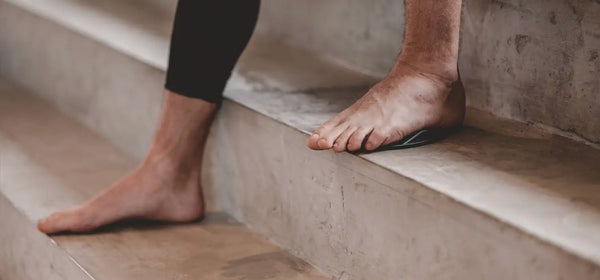 Schweißfüße in den Griff bekommen: Tipps und Tricks gegen schwitzige Füße